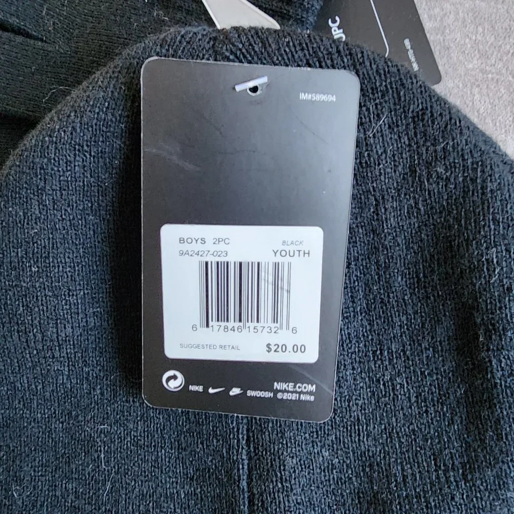 NWT Nike Youth Beanie Hat and Glove Set Black with White Stripe One Size